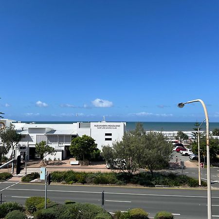 Ocean View - Alexandra Headlands Beachfront Unit Экстерьер фото