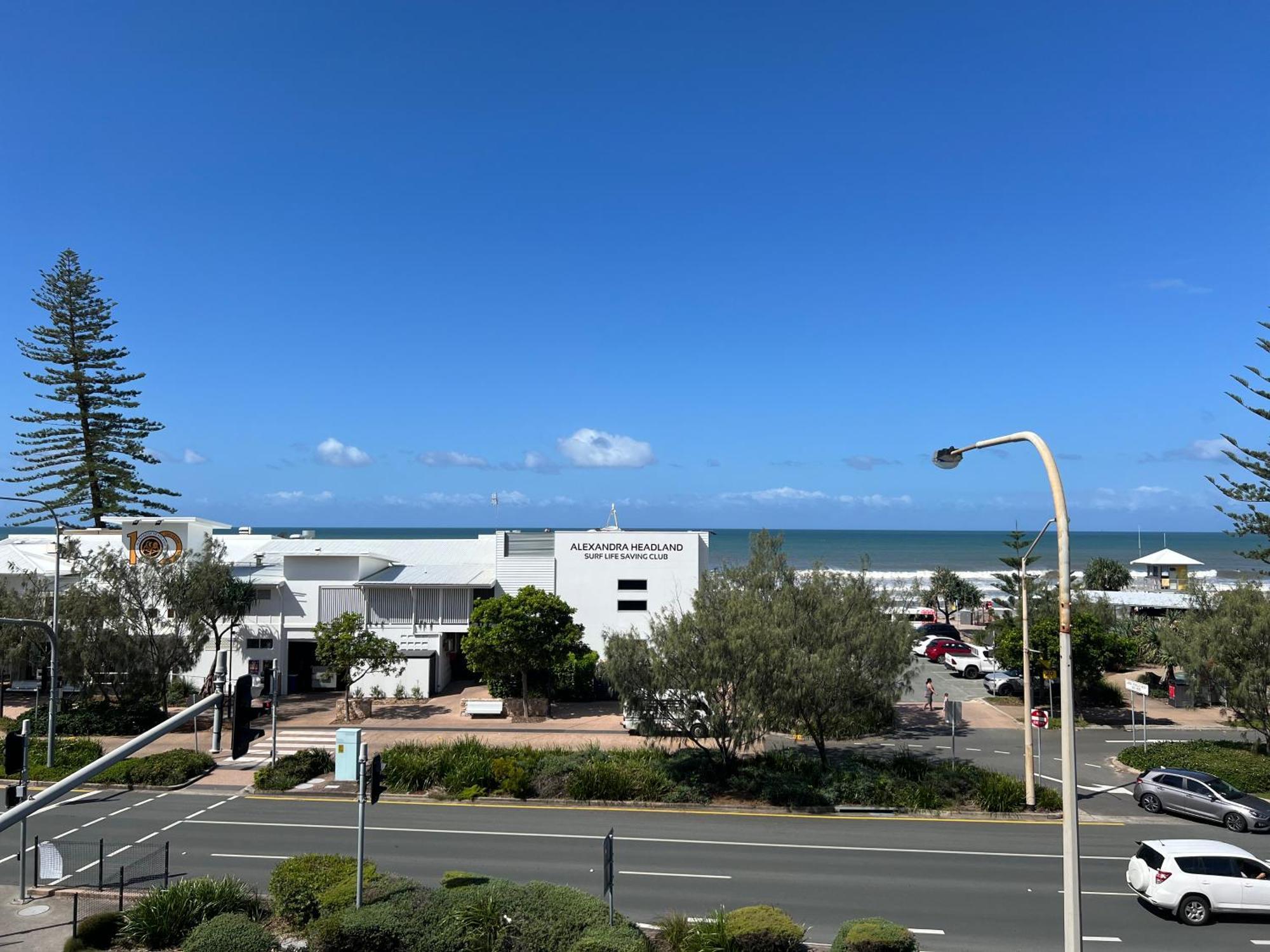 Ocean View - Alexandra Headlands Beachfront Unit Экстерьер фото